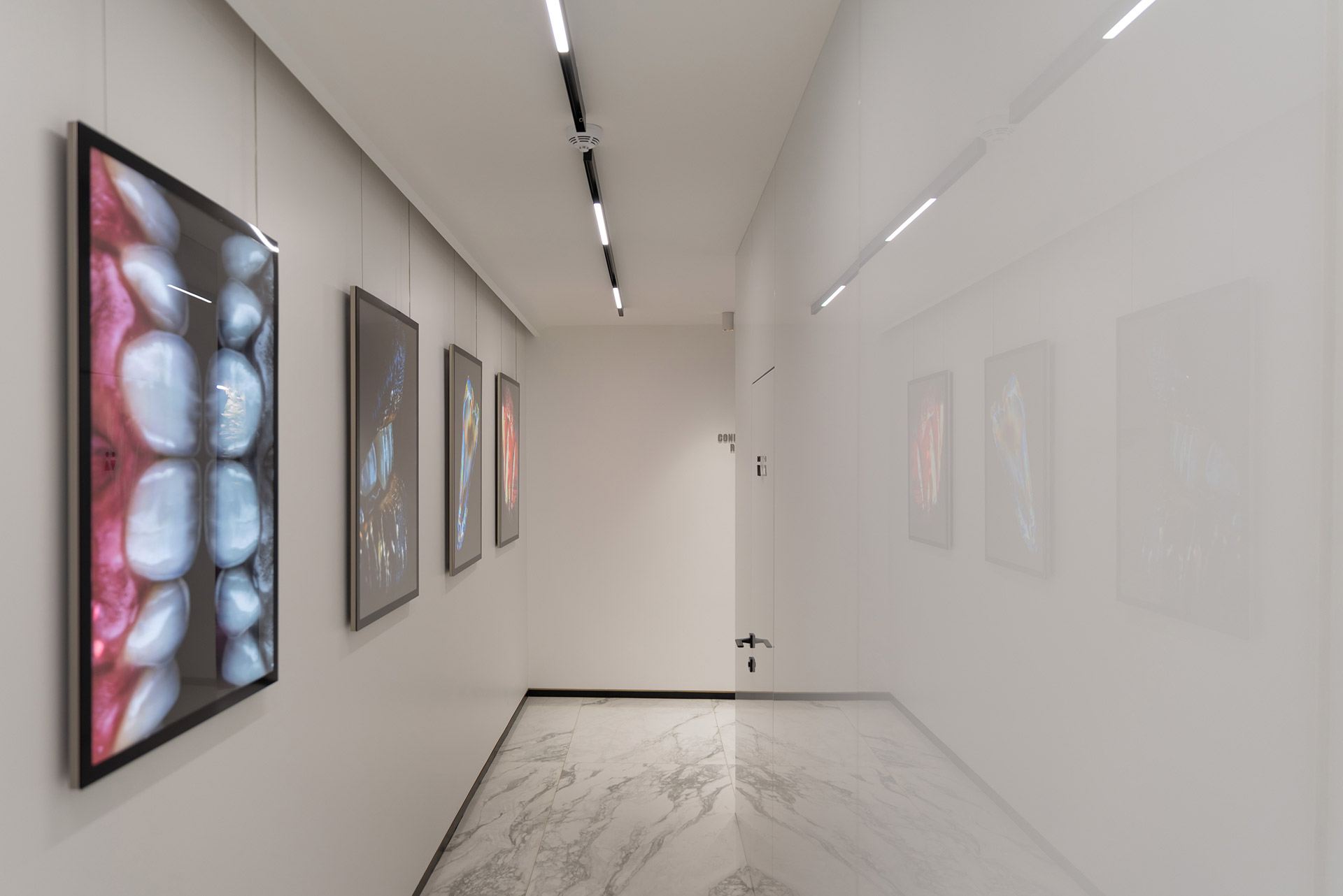 clinic-aregak-corridor